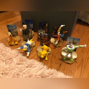 2005 Disney McDonald's Happiest Place on Earth Toys